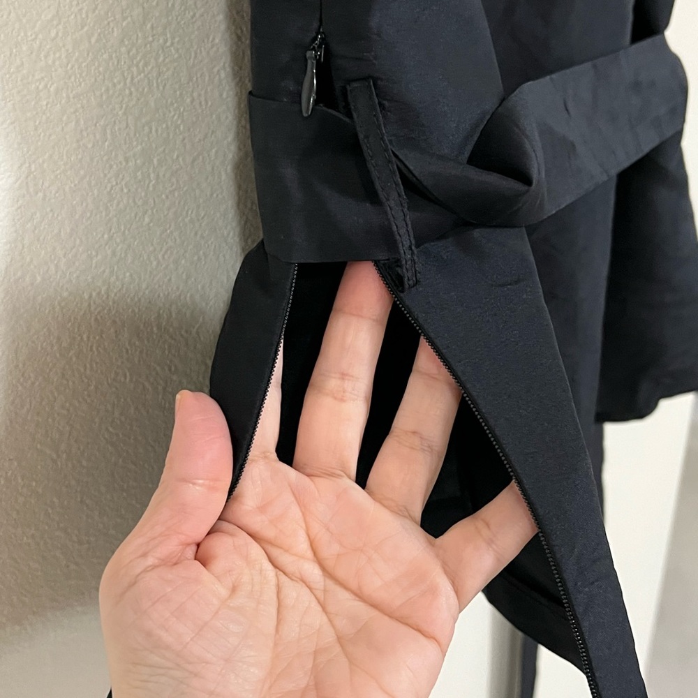 Khaisilk black top. - Picture 6 of 8